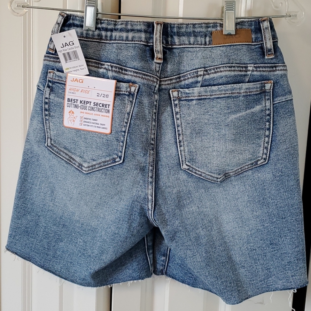 Shorts - Picture 2 of 2